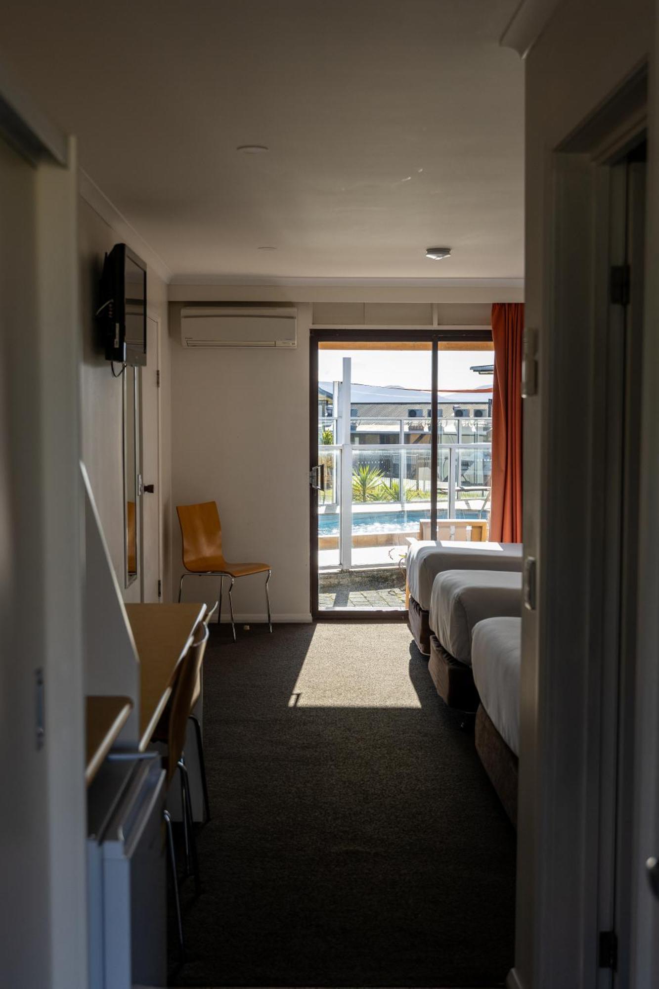 Beachfront Бичено Экстерьер фото